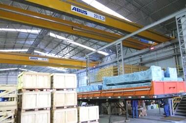 Puentes grúa con una capacidad de carga de 20 t y 6,3 t se utilizan para la construcción de transporte interno de la empresa Eidt-Ciriex